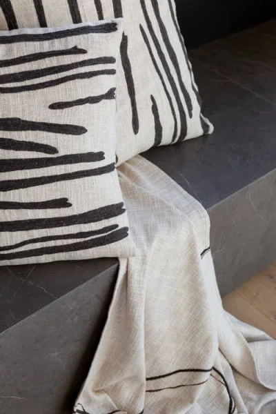 Dumae Thirteen Pillows In Brown