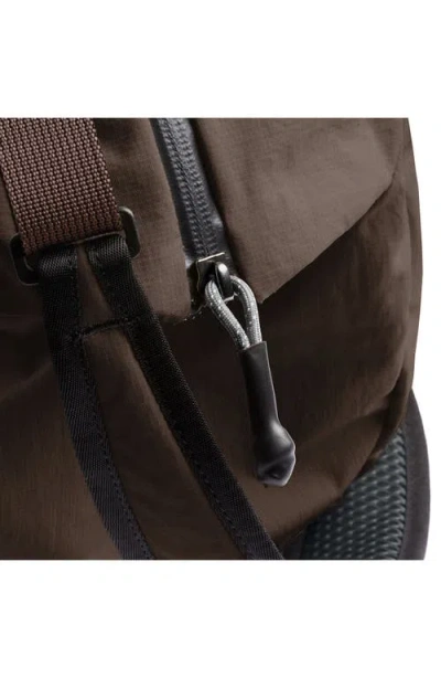 Bellroy Lite Duffle In Brown