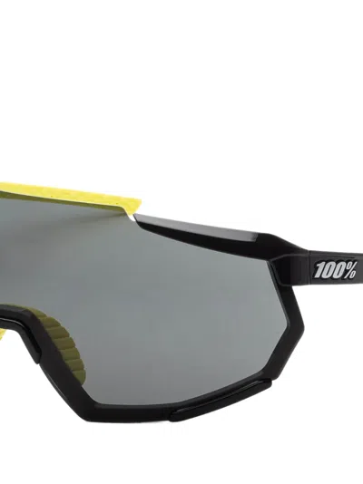 100% Eyewear 레이스트랩 3.0 실드 프레임 선글라스 In 블랙