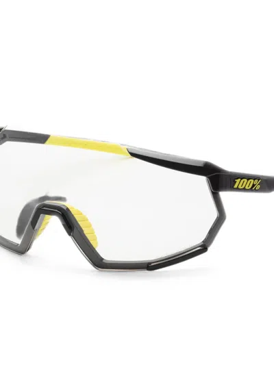 100% Eyewear 레이스트랩 3.0 실드 프레임 선글라스 In 블랙