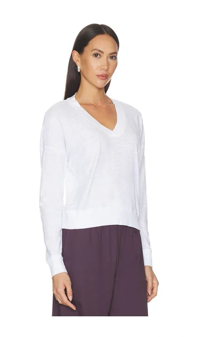 Bobi Deep Vneck Pullover In White