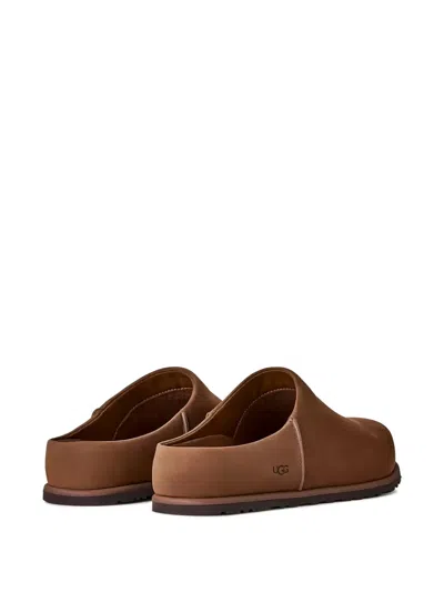Ugg Otzo Clogs In Brown