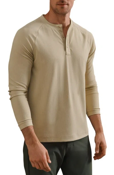 Rhone Waffle Tech Henley In Multi
