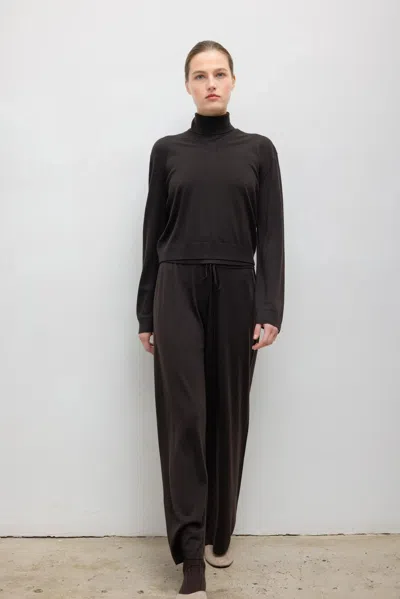 Leset James Classic V Neck In Black