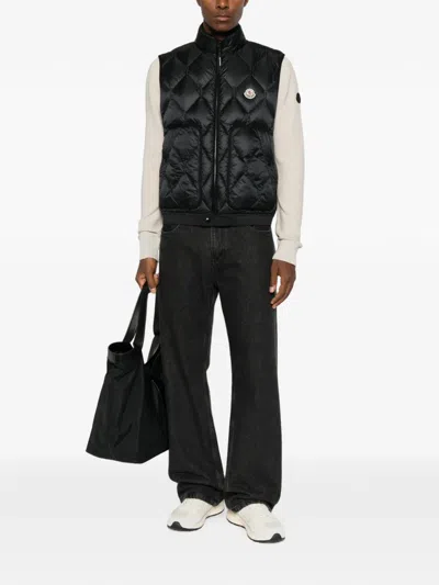Moncler Erelia Diamond Quilted Down Vest In Black
