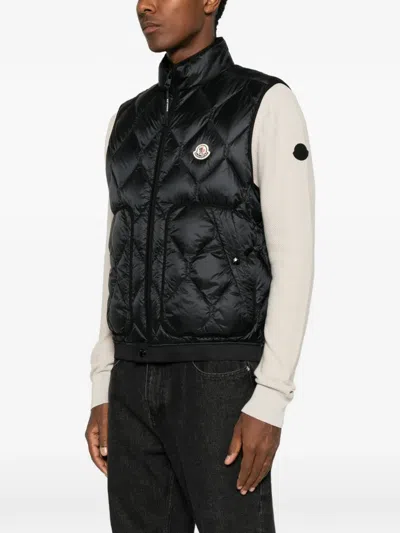 Moncler Erelia Diamond Quilted Down Vest In Black