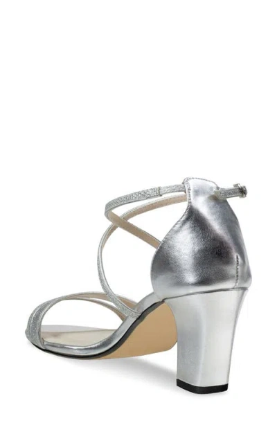 Touch Ups Daphne Sandal In Silver