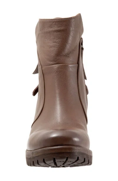 Bueno Fallon Bootie In Brown