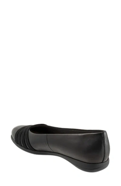 Trotters Drew Wedge Slip-on In Black