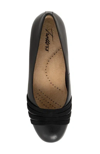 Trotters Drew Wedge Slip-on In Black