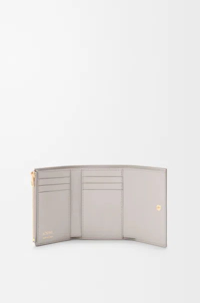 Loewe Logo Vertical Wallet In White