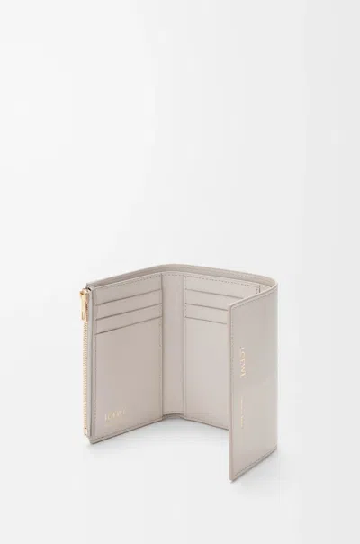 Loewe Logo Vertical Wallet In White