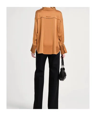 Maxco. Top In Brown