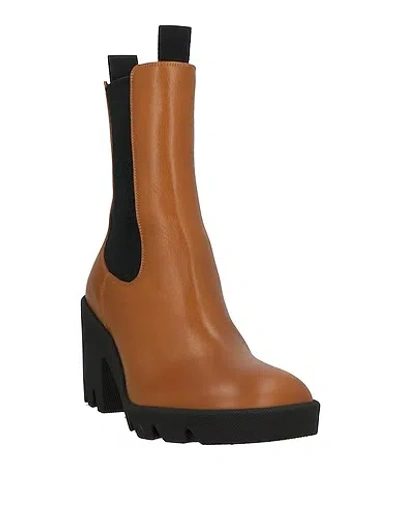 Burberry Brown Solid Carryover Boots In Red