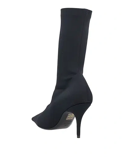 Balenciaga Solid Colour Ankle Boots In Black