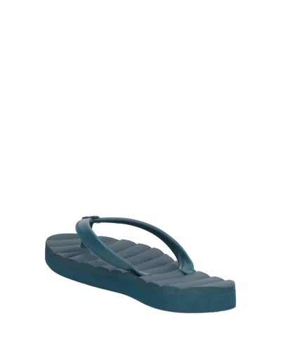 Tory Burch Minimalist Comfortable Flip-flops In Blue