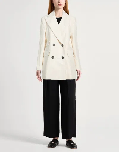 Maxco. Double-breasted Suit Jacket In White