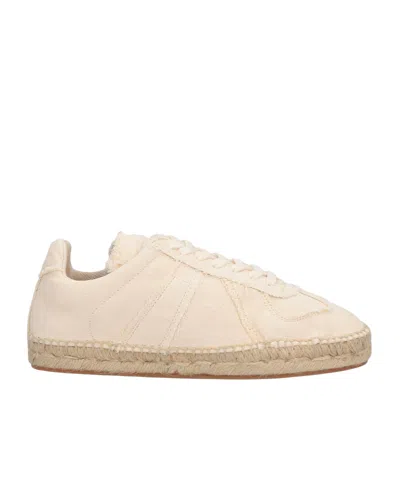 Maison Margiela Minimal Solid Low-top Casual Shoes In Pink