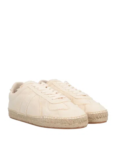 Maison Margiela Minimal Solid Low-top Casual Shoes In Pink