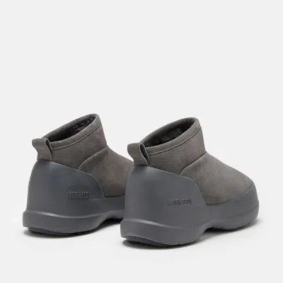 Moon Boot Mb Luna Low Boot In Elegant Antracite With Minimalist Design In Green