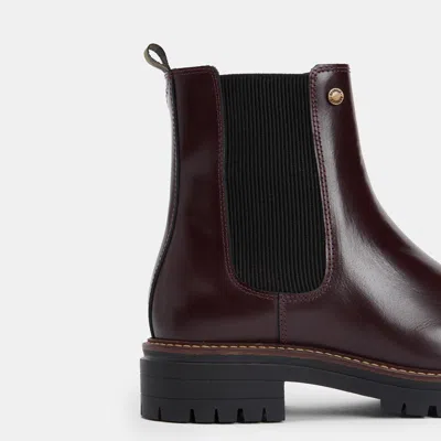 Barbour Solid Color Chelsea Boots In Black
