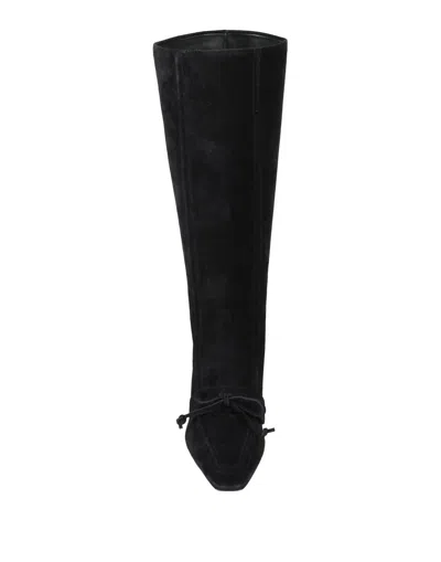 Burberry Simple Boots In Black