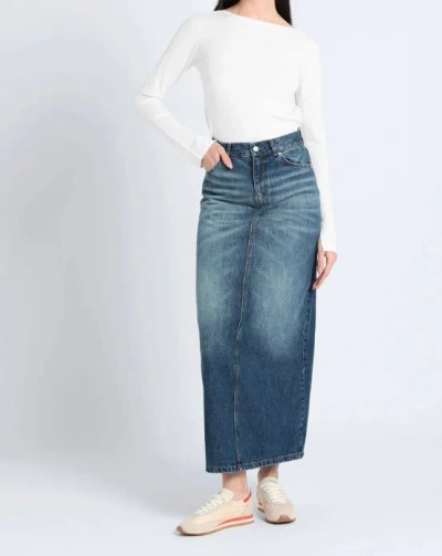 Maxco. Jumpers In White