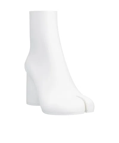 Maison Margiela Plain Colour Ankle Boot In White