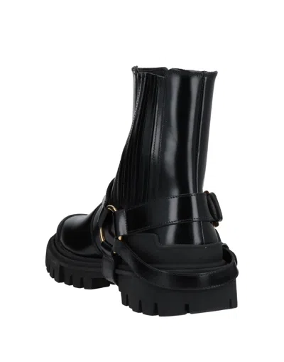 Dolce & Gabbana Leather Ankle Boot In Black