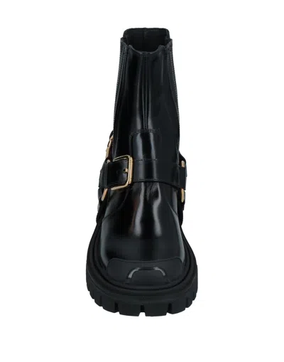 Dolce & Gabbana Leather Ankle Boot In Black