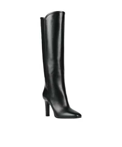 Saint Laurent Simple Leather Boots In Black