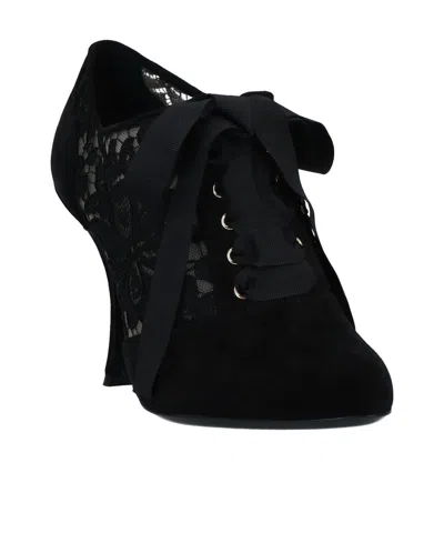 Dolce & Gabbana Solid Color Ankle Boots In Black