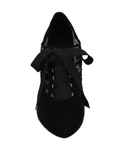 Dolce & Gabbana Solid Color Ankle Boots In Black