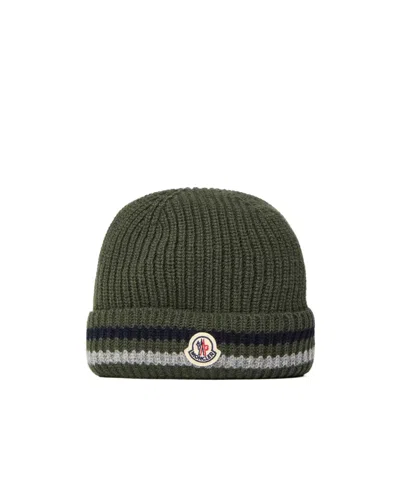 Moncler Logo Patch Hat In Green