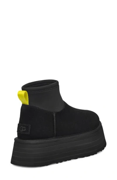 Ugg ® Classic Mini Dipper Platform Boot In Blk