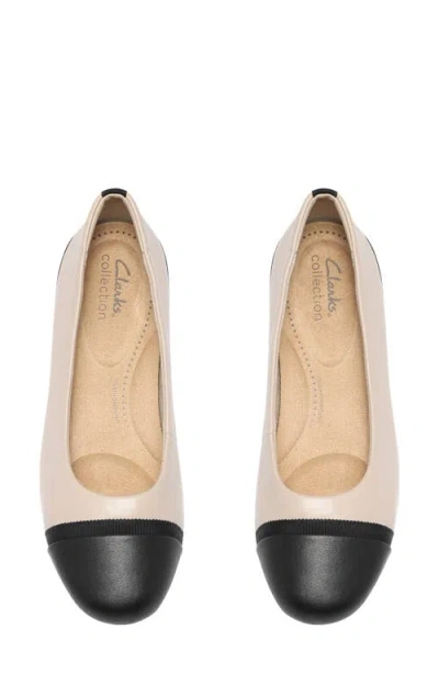 Clarks Cathrynn Dusk Flat In Neutral
