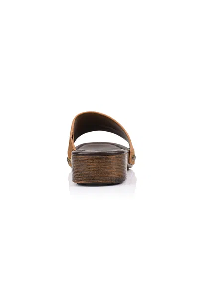 Verali Chester Clogs In Brown