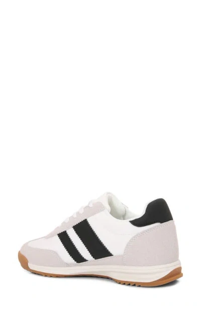 Berness Skye Sneaker In White