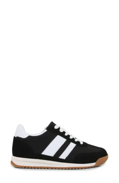 Berness Skye Sneaker In Black