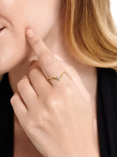 Devata Chevron Round Lab Grown Diamond Ring In Gold