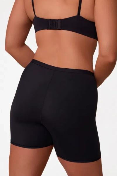 Harper Wilde Bliss Under Short In Black