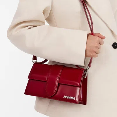 Jacquemus Medium Glossy Leather Shoulder Bag In Red