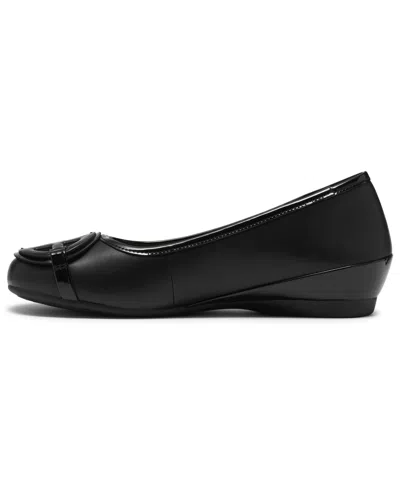 Clarks Cathrynn Luna Flat In Multi