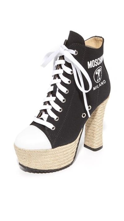 Moschino Laceup Platform Ankle Boots In Черный