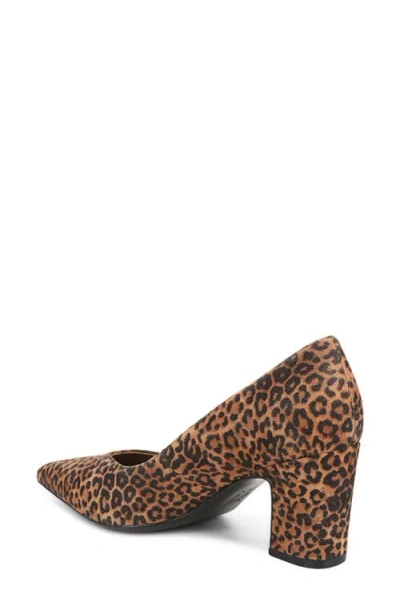 Naturalizer Ella Pointed Toe Pump In Brown
