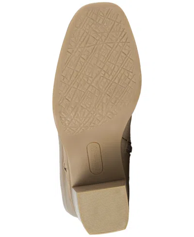 Baretraps Gingee Tall Boot In Neutral