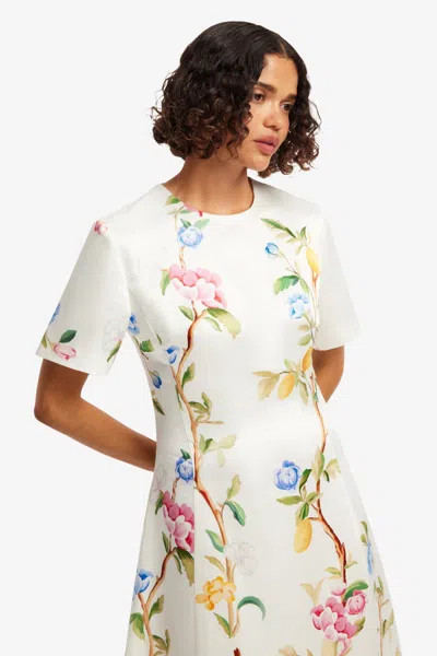 Leo Lin Moda Operandi In White