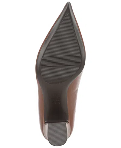 Naturalizer Ella Pump In Caramel Brown Leather