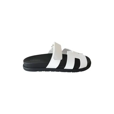 Hermes Chypre Sandal Blanc In 38