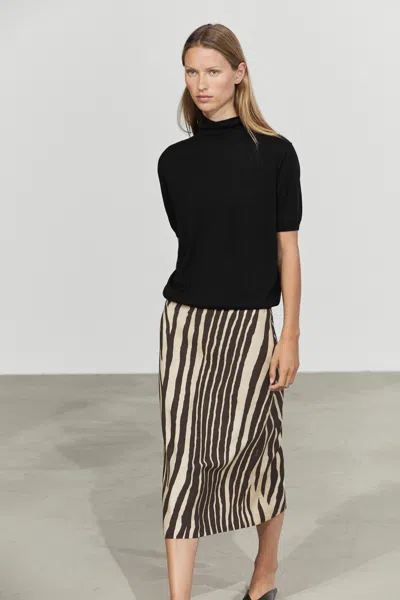 Massimo Dutti In Black